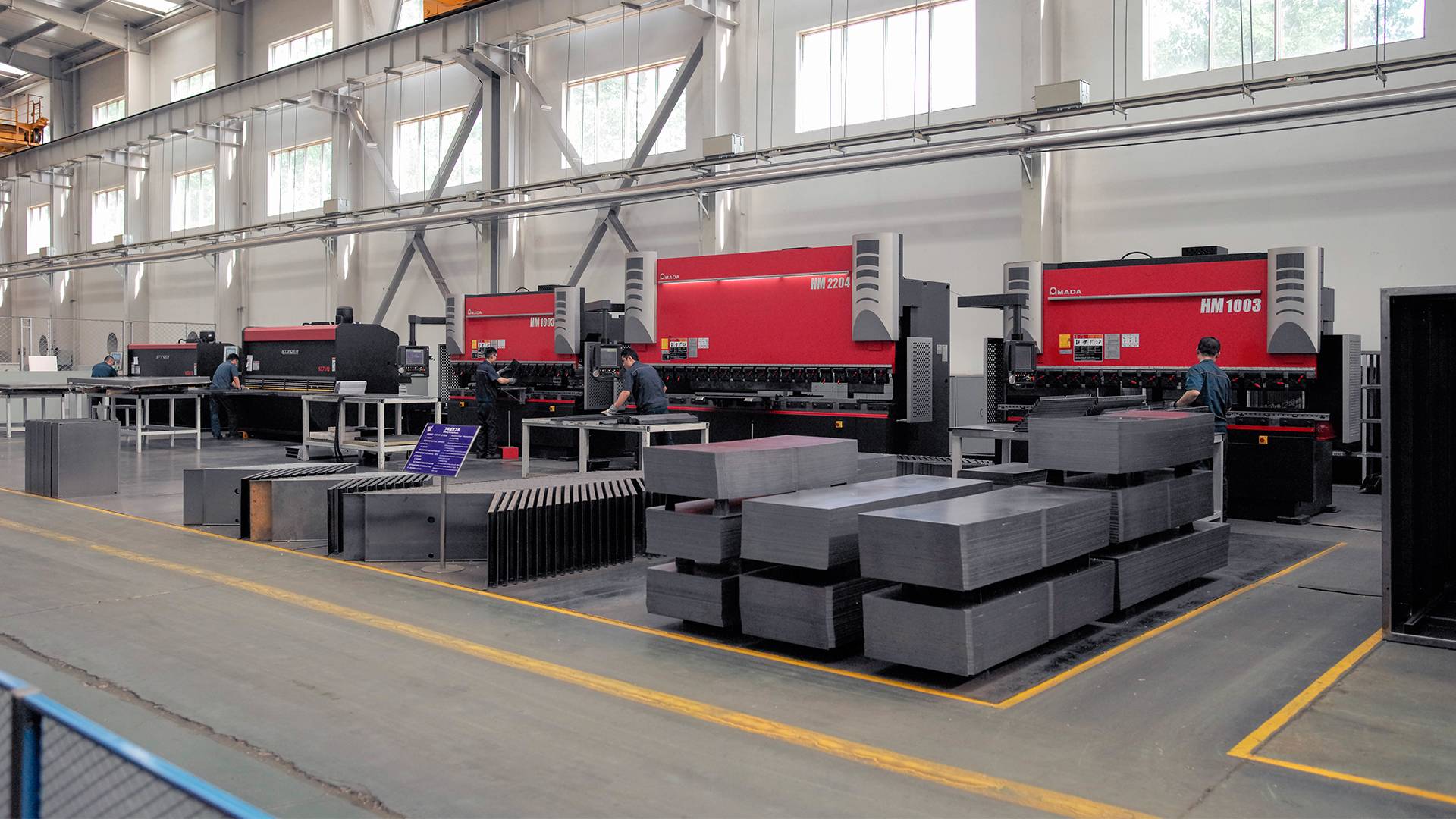 日本阿曼達折彎機